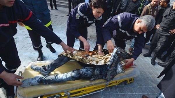 Tunisian Sets Self Ablaze Outside Government Building